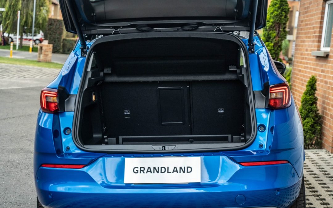 Cuatro claves al escoger el carro ideal para viajar en familia