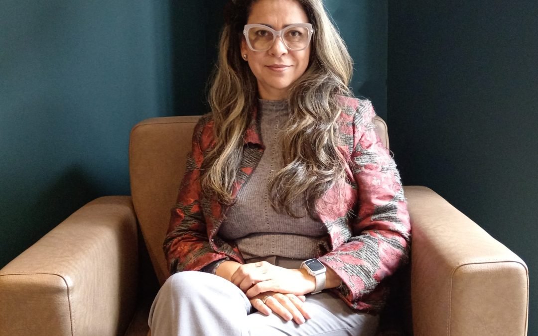 MARÍA CONSTANZA BERMÚDEZ GARZÓN, NUEVA GERENTE DE CIBERSEGURIDAD OT DE MINSAIT PARA LA REGIÓN ANDINA, CONO SUR, CENTROAMÉRICA Y EL CARIBE