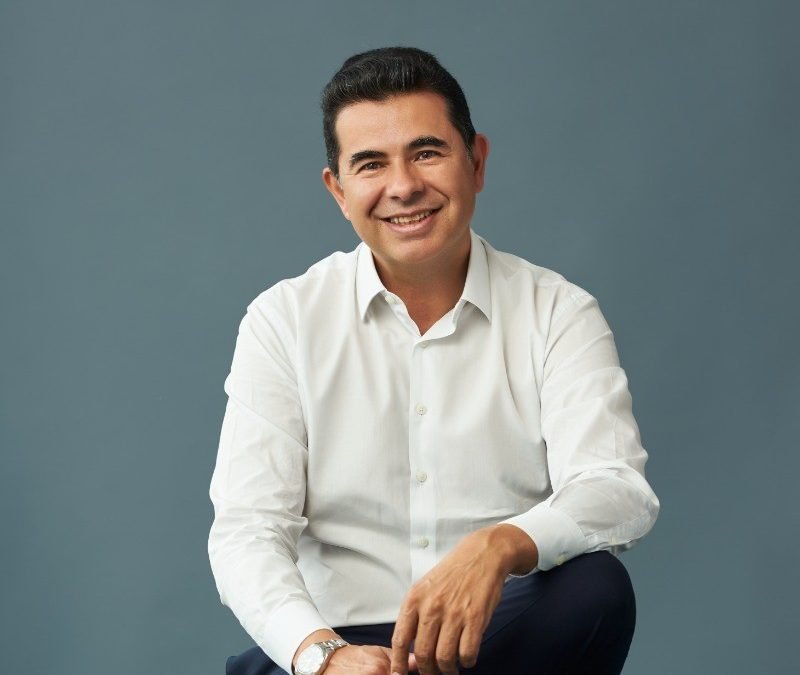 La IA redefine las reglas en telecomunicaciones, gobierno y banca para el 2025