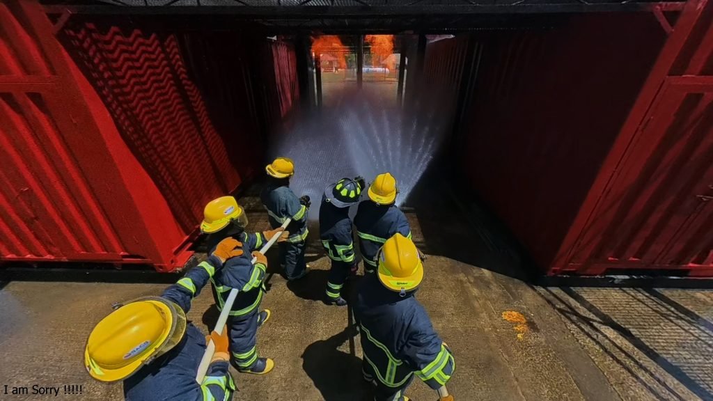 Escuela 59: 320 bomberos de 14 países se entrenarán en Cartagena para enfrentar emergencias industriales