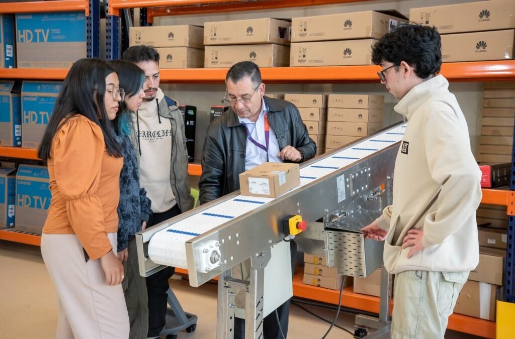 UCompensar impulsa la innovación educativa con foco en inteligencia artificial en 2025
