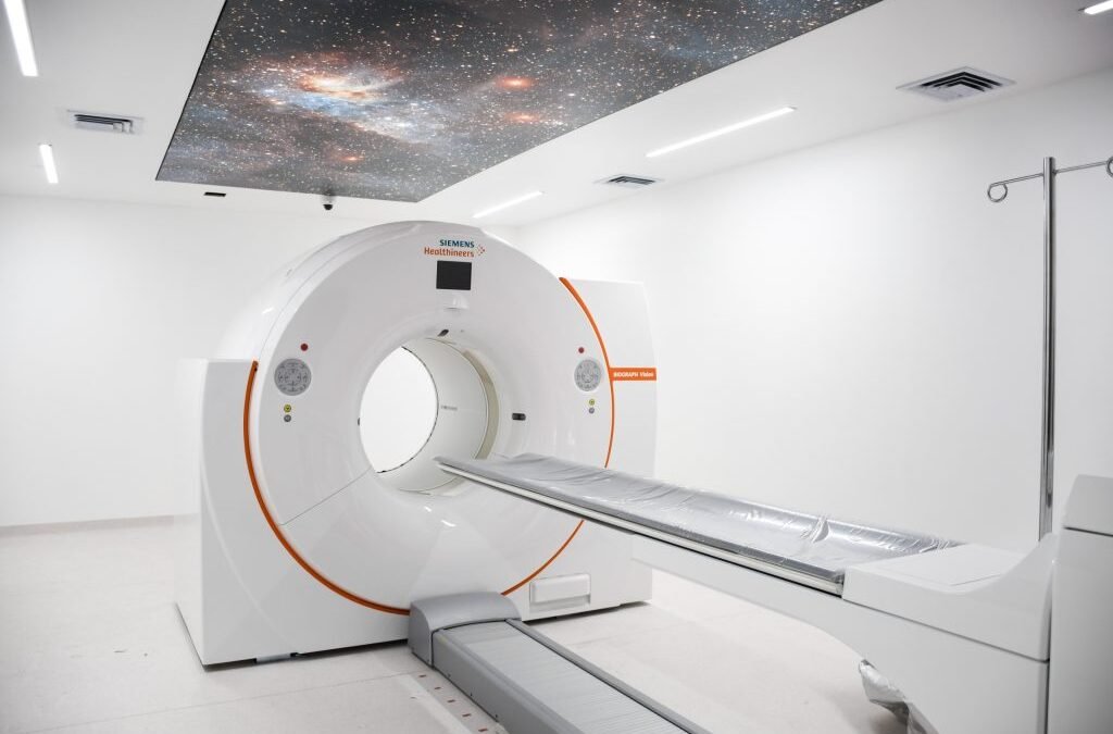 Clínica del Country recibe la máxima acreditación europea por su precisión en diagnósticos oncológicos y neurológicos