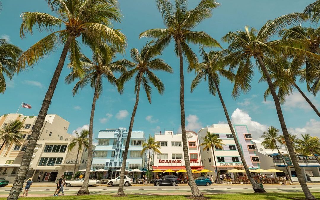 El dólar juega a favor: cómo aprovechar mejor un viaje a Miami este año