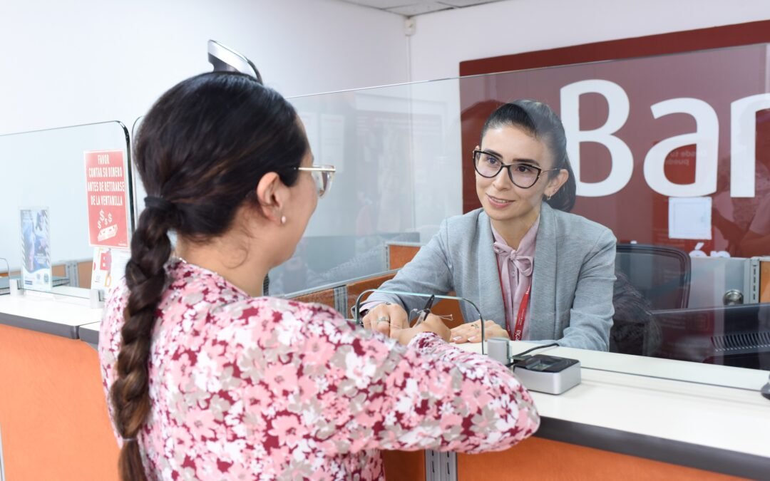 Bancamía avanza en la reapertura de 14 de sus 22 oficinas afectadas y en la puesta en marcha de alivios financieros para microempresarios